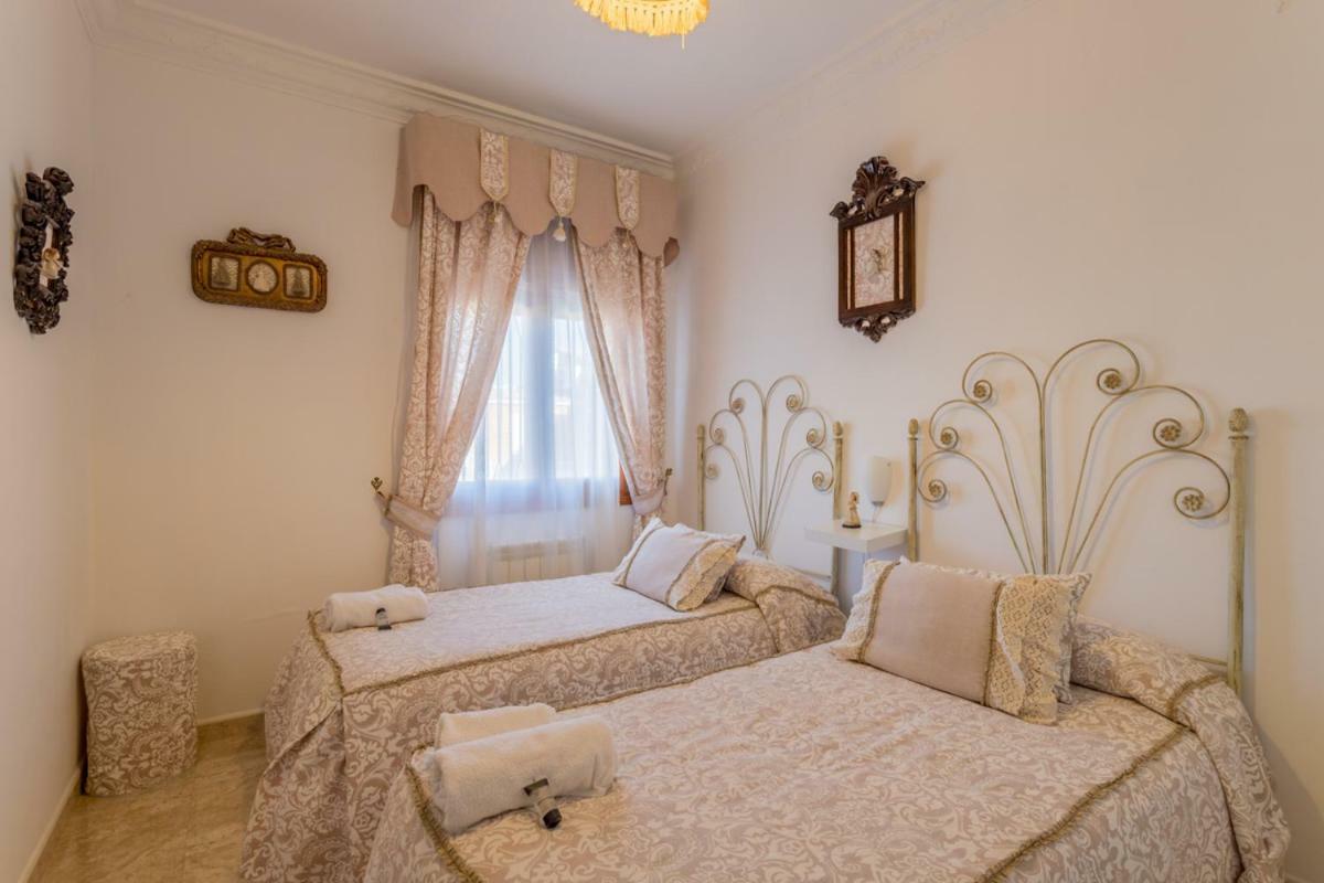 Вілла Casa Ludima Fuentes de Andalucia Екстер'єр фото