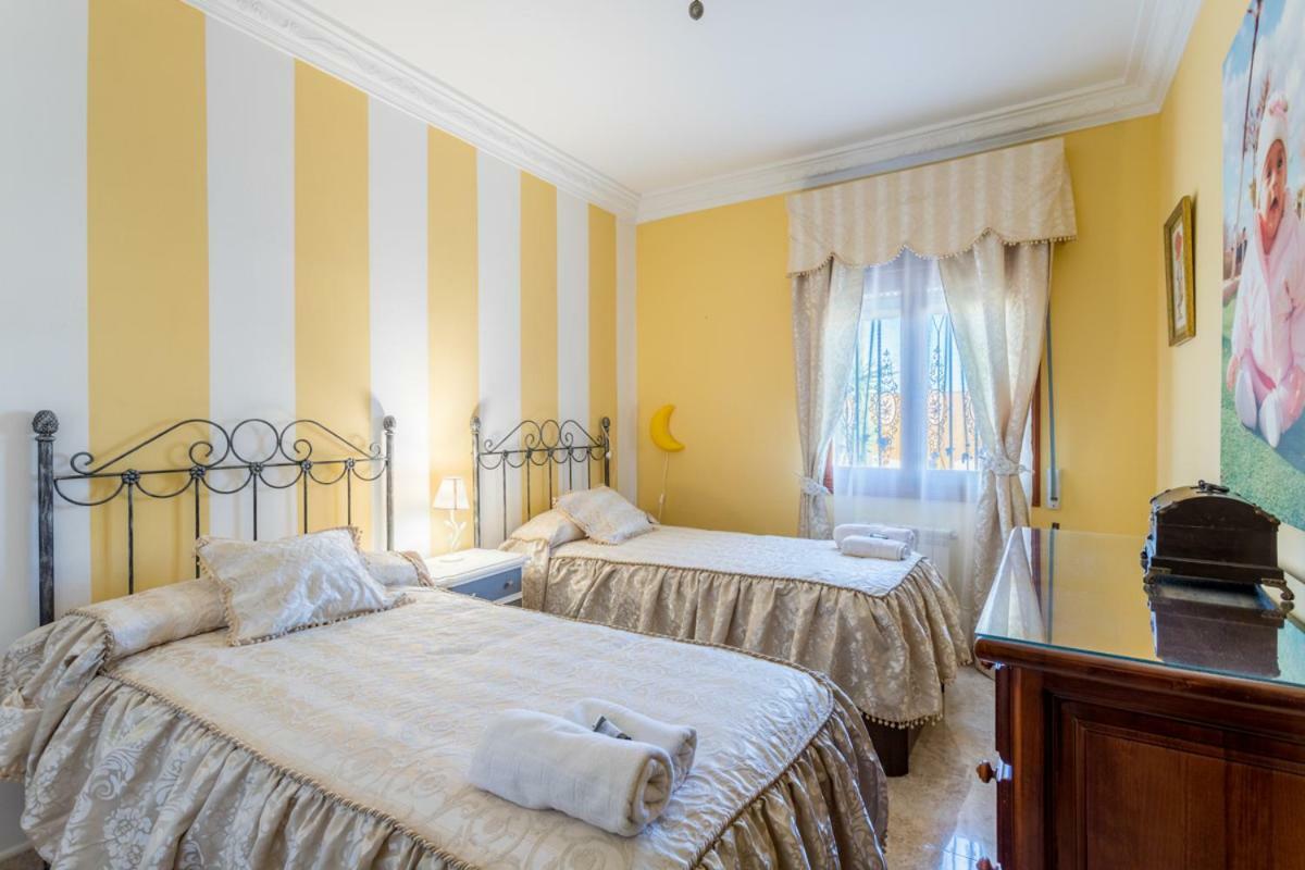 Вілла Casa Ludima Fuentes de Andalucia Екстер'єр фото