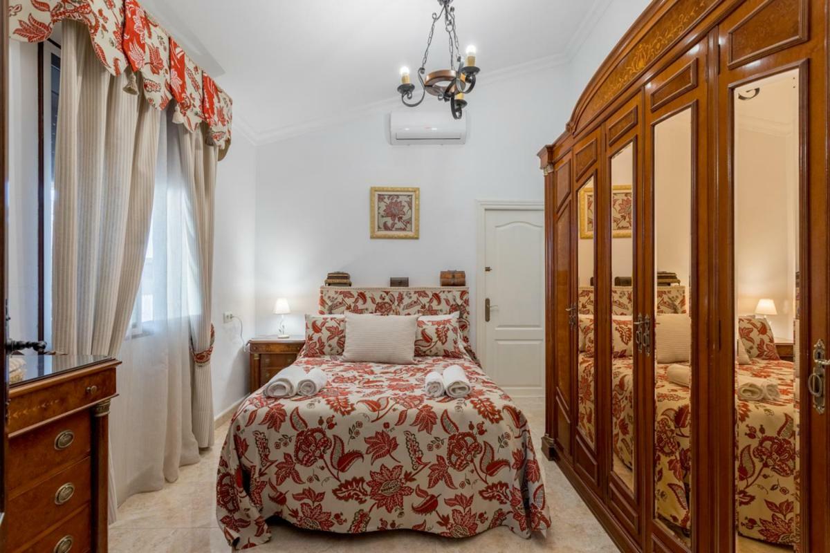 Вілла Casa Ludima Fuentes de Andalucia Екстер'єр фото