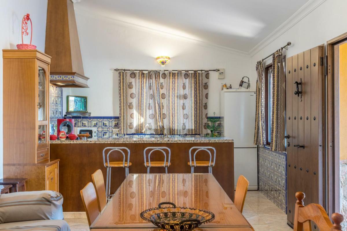 Вілла Casa Ludima Fuentes de Andalucia Екстер'єр фото