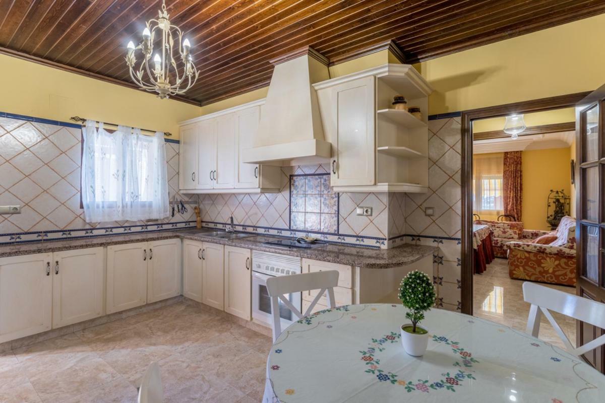 Вілла Casa Ludima Fuentes de Andalucia Екстер'єр фото