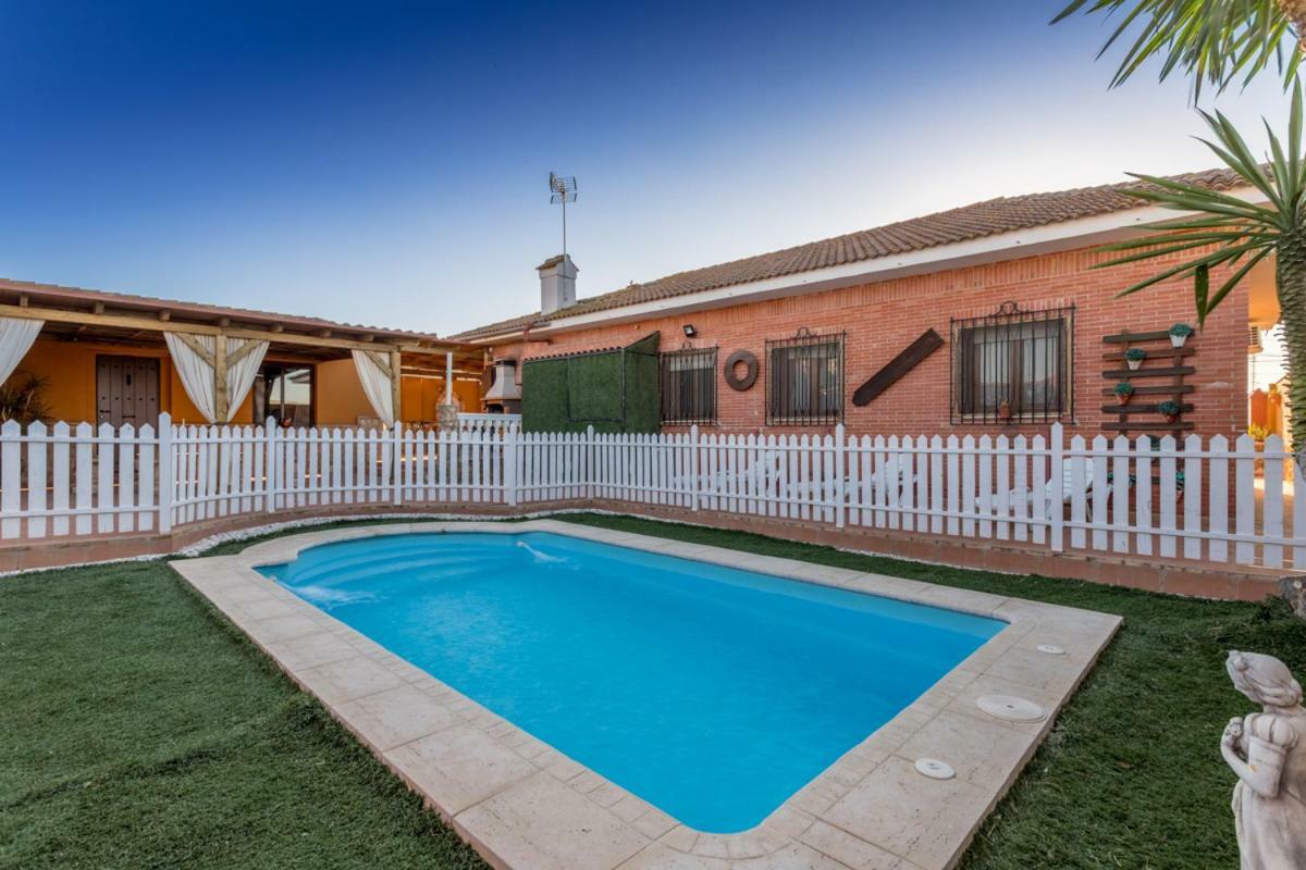Вілла Casa Ludima Fuentes de Andalucia Екстер'єр фото