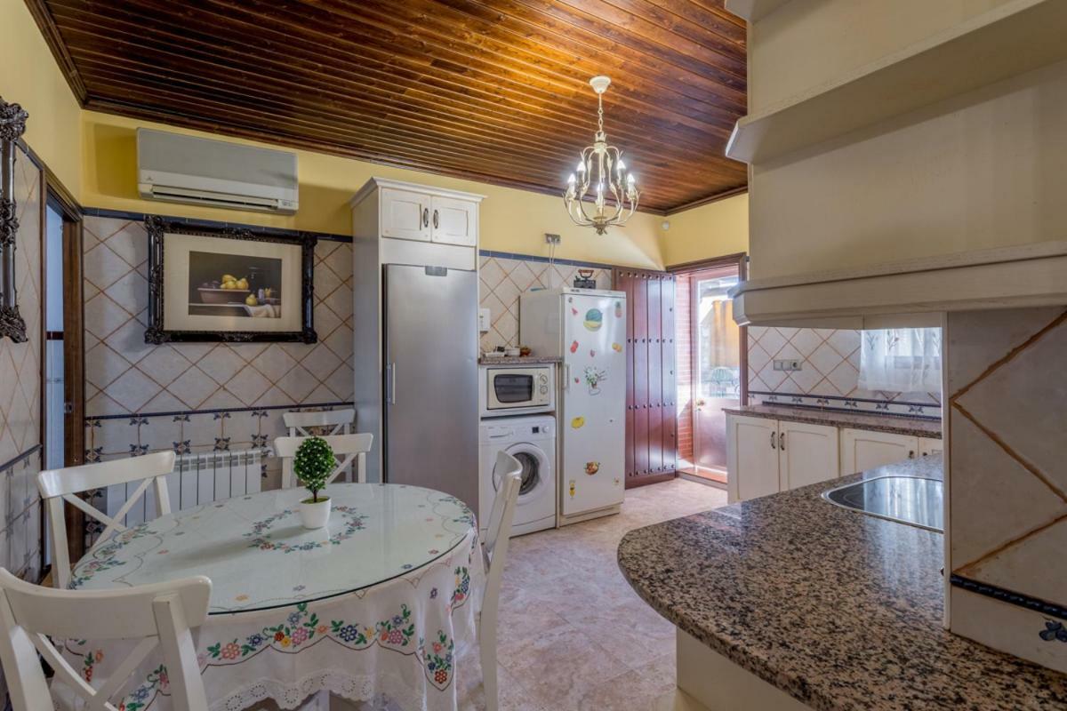 Вілла Casa Ludima Fuentes de Andalucia Екстер'єр фото
